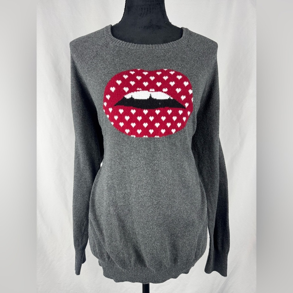 Torrid Long Sleeve “Red Lips” Pop Art Gray Sweater